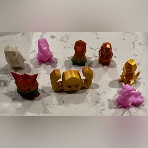 Lot‎ of 8 Pokemon 3D low poly figures.